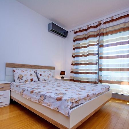 Apartment Dobrota Kotor Kültér fotó