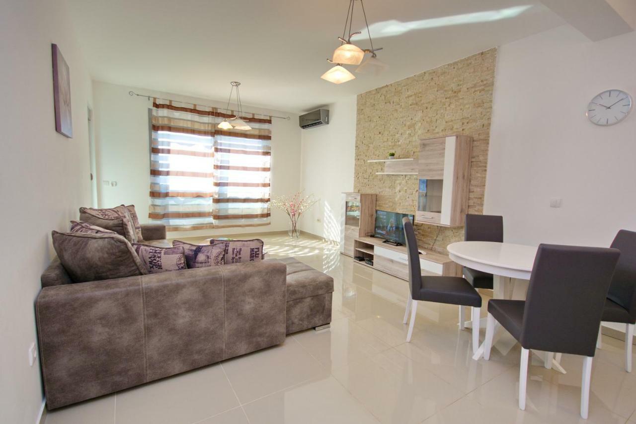 Apartment Dobrota Kotor Kültér fotó