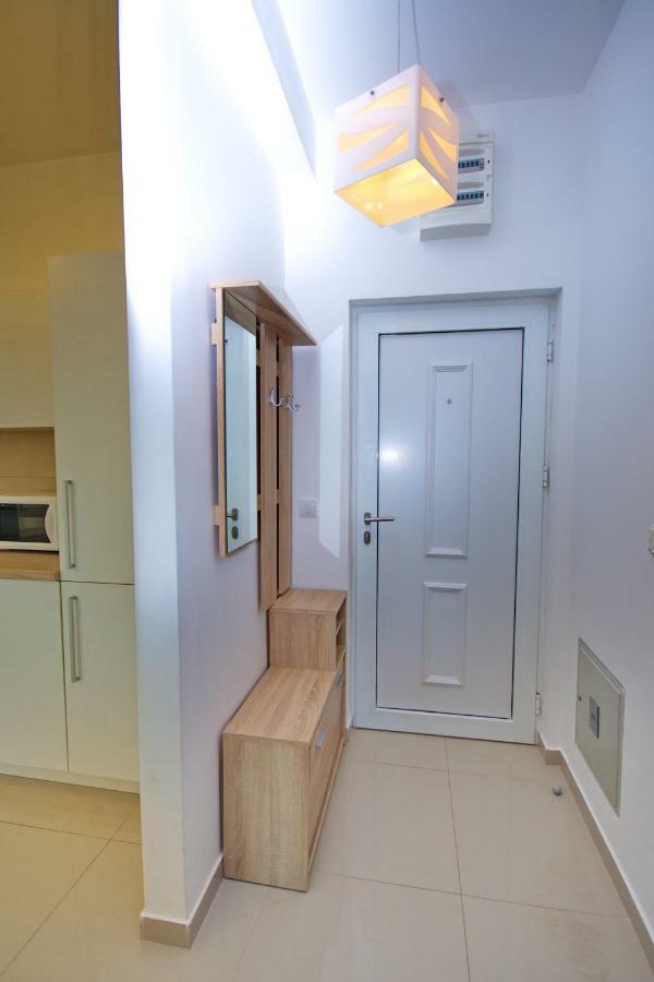 Apartment Dobrota Kotor Kültér fotó