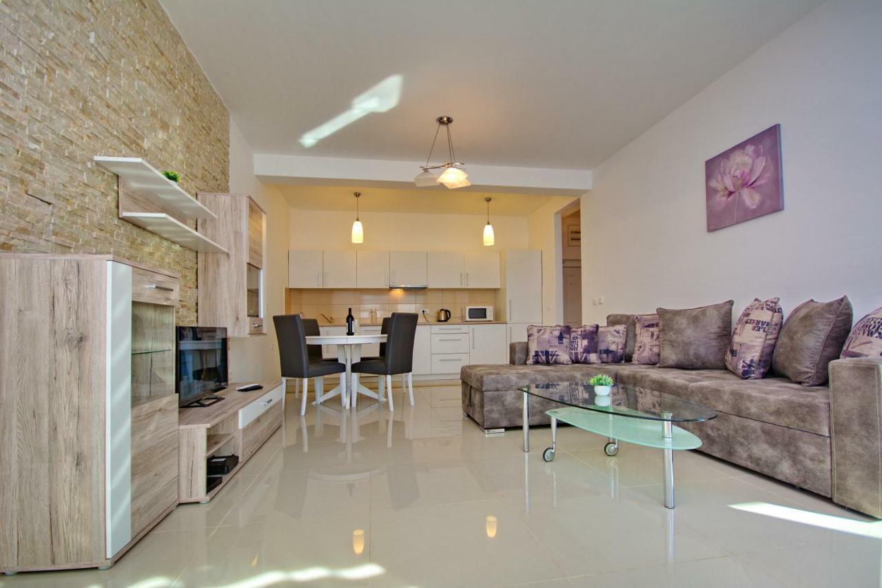Apartment Dobrota Kotor Kültér fotó