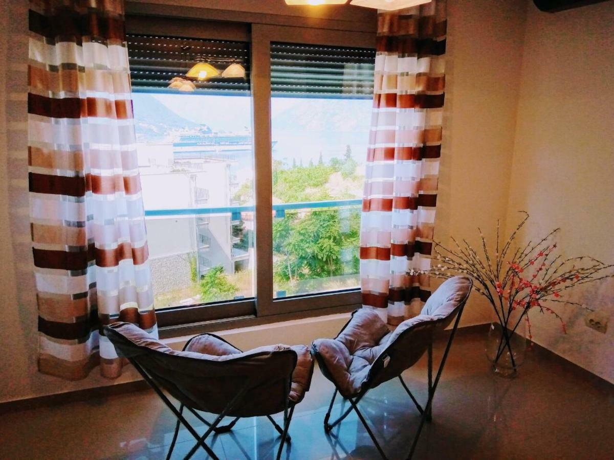 Apartment Dobrota Kotor Kültér fotó